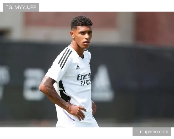 托比亚斯去向未定,皇马右后卫或将迎重大调整 托比亚斯去向未定,皇马右后卫或将迎重大调整