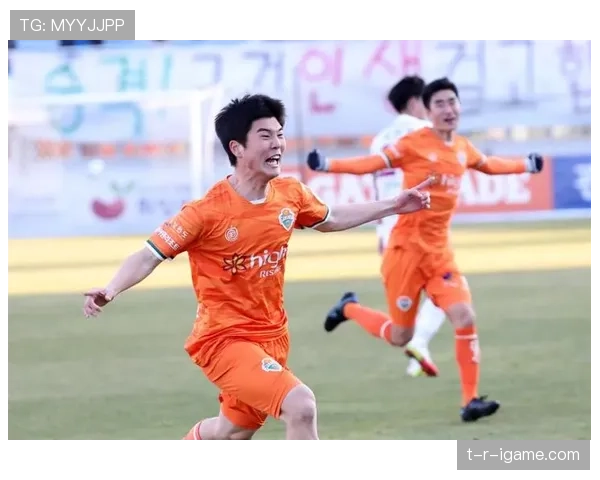 K联赛新赛季揭幕战打响，明星球员齐聚引爆赛场，联赛竞争力全面升级