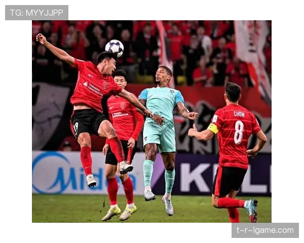 中超积分榜风云再起:争冠白热化,多队上演激烈角逐 中超积分榜风云再起:争冠白热化,多队上演激烈角逐