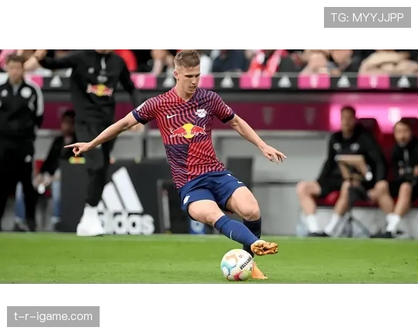 佩德里vs穆西亚拉：新生代技术型中场的创造力与节奏控制能力差距在哪