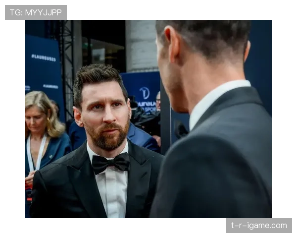 莱万与梅西对比:终结效率与战术角色如何体现差距 莱万与梅西对比:终结效率与战术角色如何体现差距